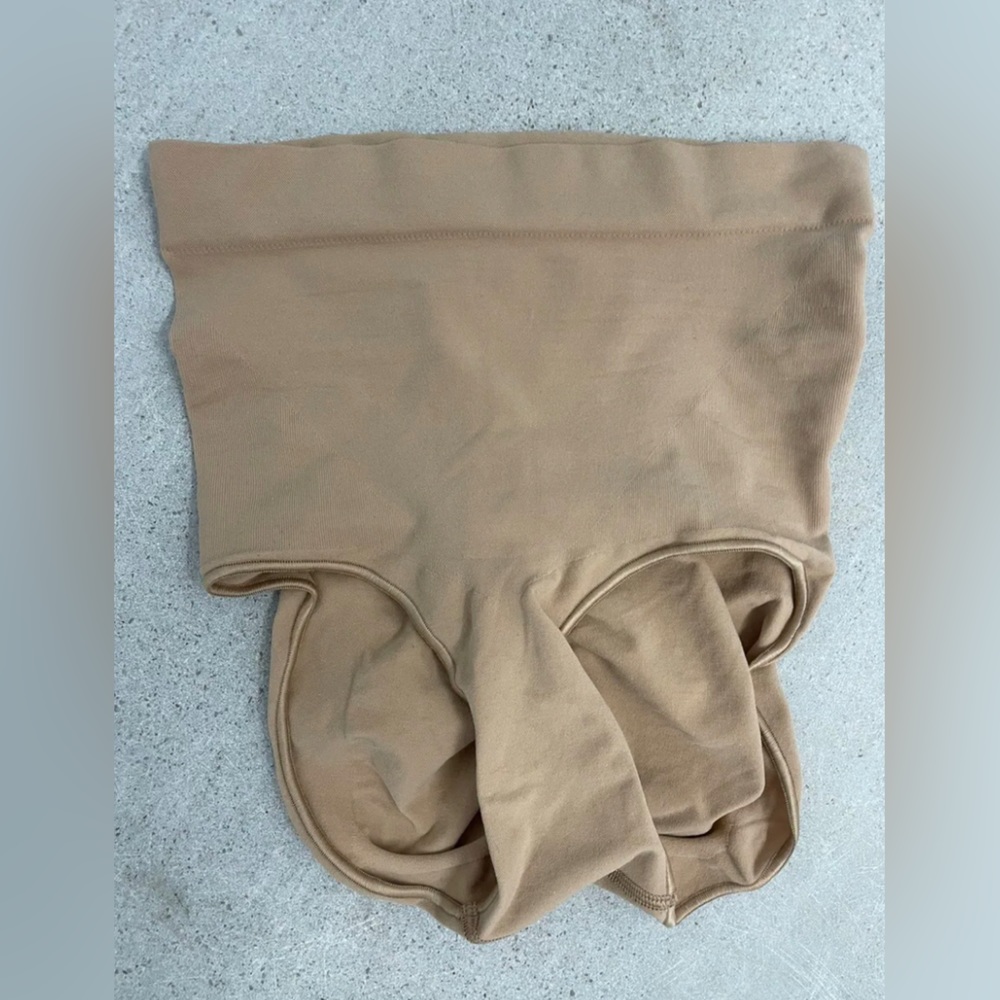 Skims seamless sculpt mid brief size l/xl